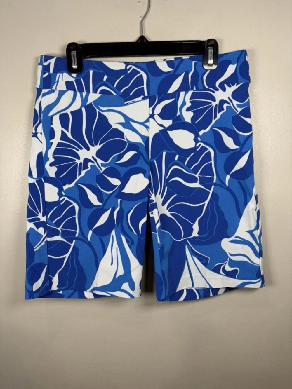 J. McLaughlin Masie Pull On Shorts Size 12 Blue Floral Hawaiian Vacation
